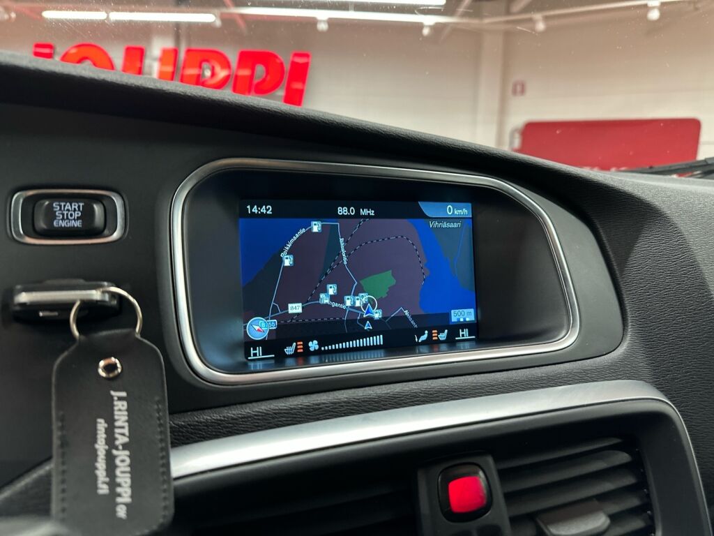 Volvo V40 Cross Country 2015 Musta