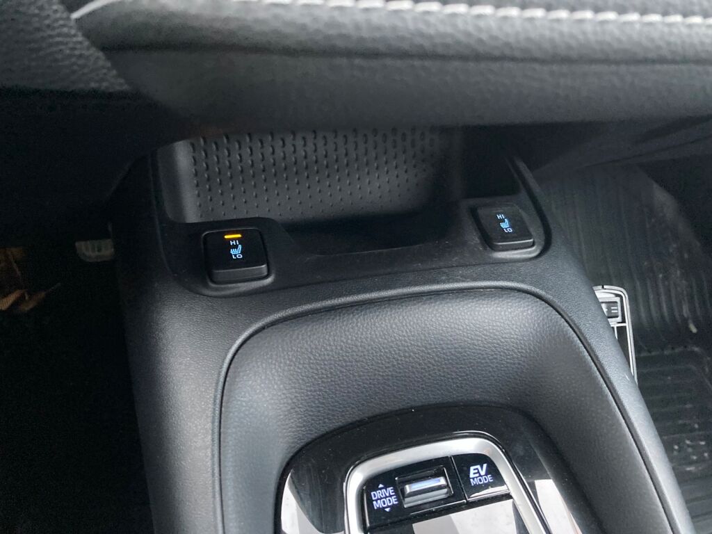 Toyota Corolla 2019 Metallinhohto Punainen