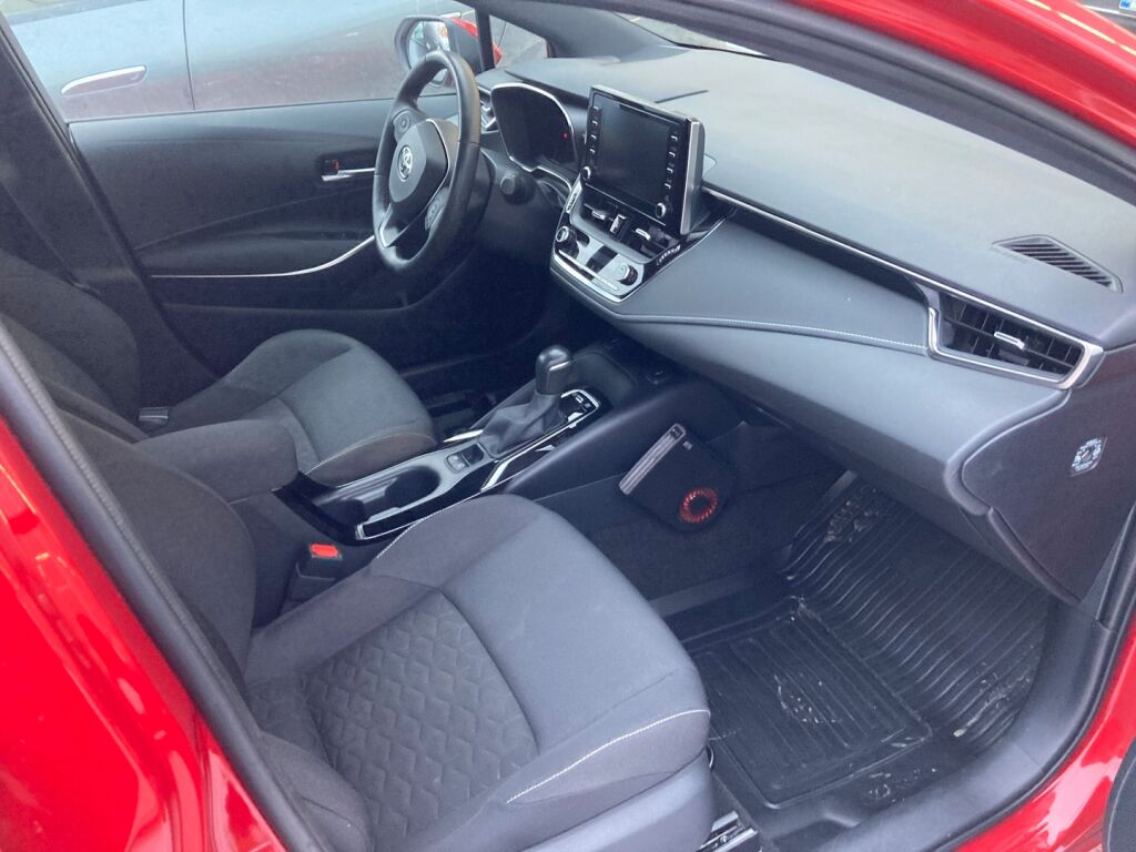 Toyota Corolla 2019 Metallinhohto Punainen