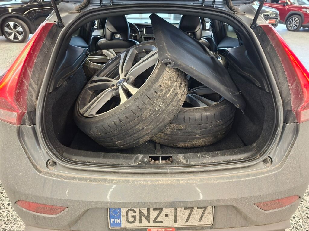 Volvo V40 2016 Harmaa