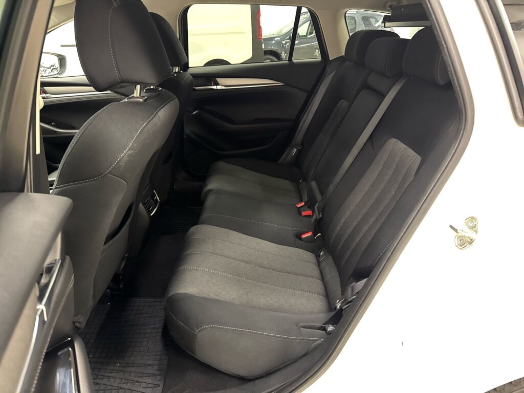 Mazda Mazda6 2019 Valkoinen