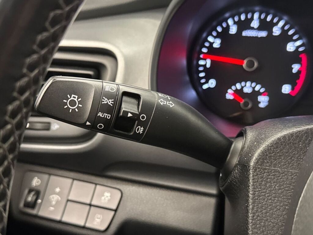 Kia Stonic 2019 Valkoinen