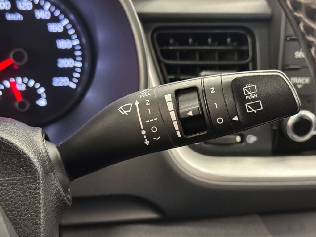 Kia Stonic 2019 Valkoinen