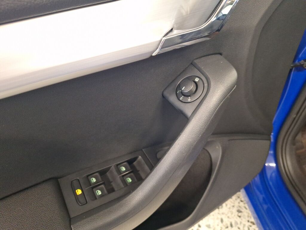 Skoda Octavia 2020 Sininen