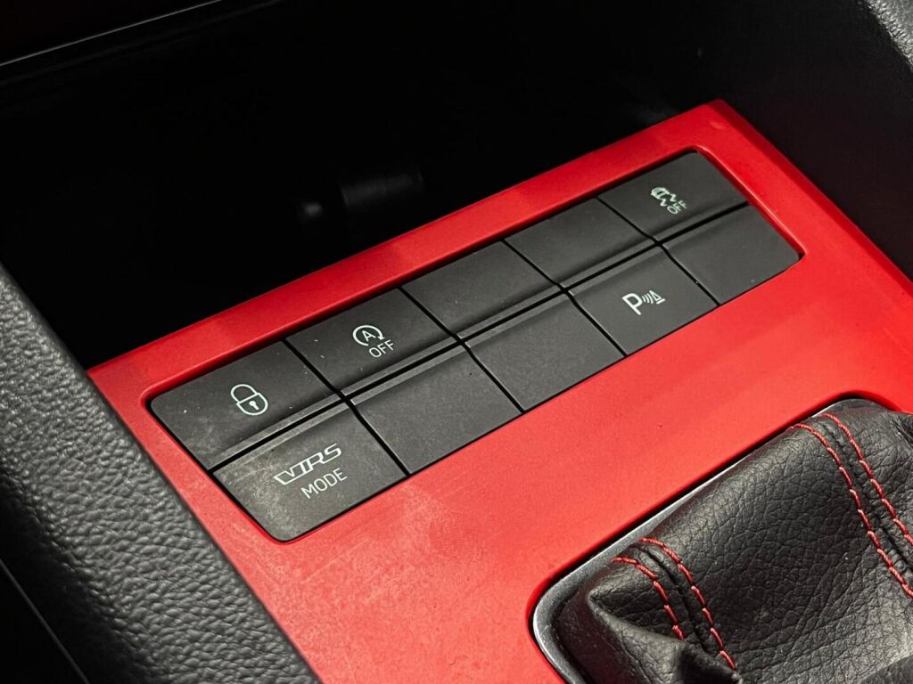 Skoda Octavia 2015 Punainen