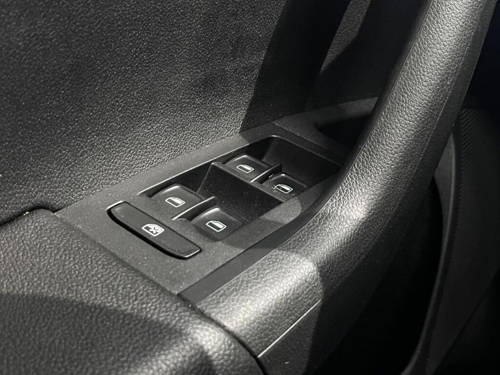 Skoda Octavia 2015 Punainen