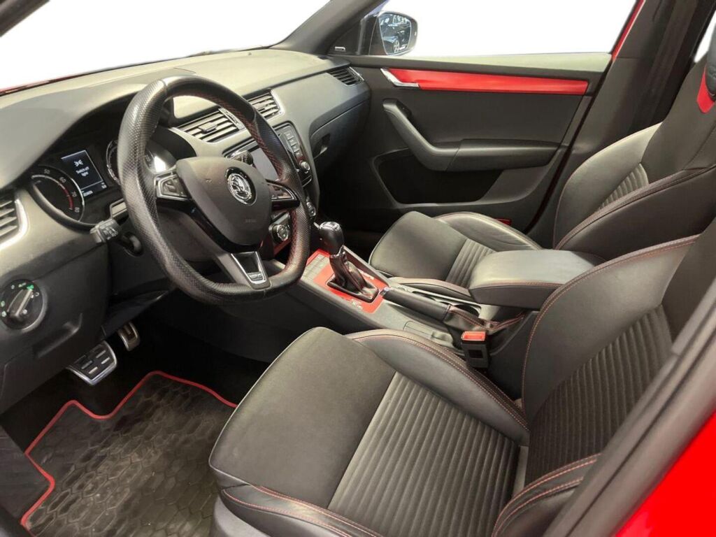 Skoda Octavia 2015 Punainen