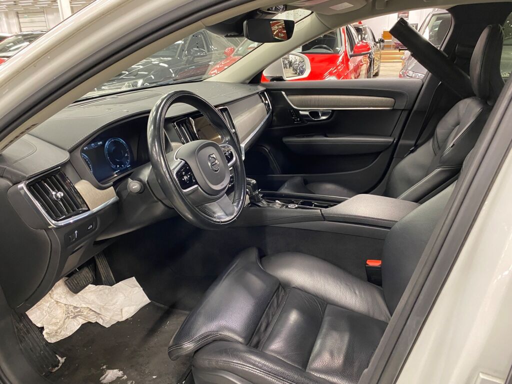 Volvo V90 2020 Valkoinen