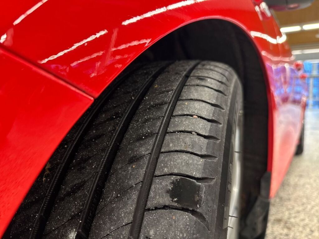 Ford Focus 2020 Punainen