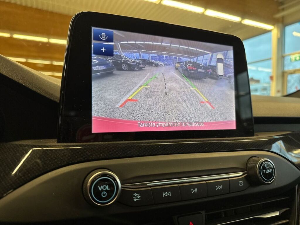 Ford Focus 2020 Punainen