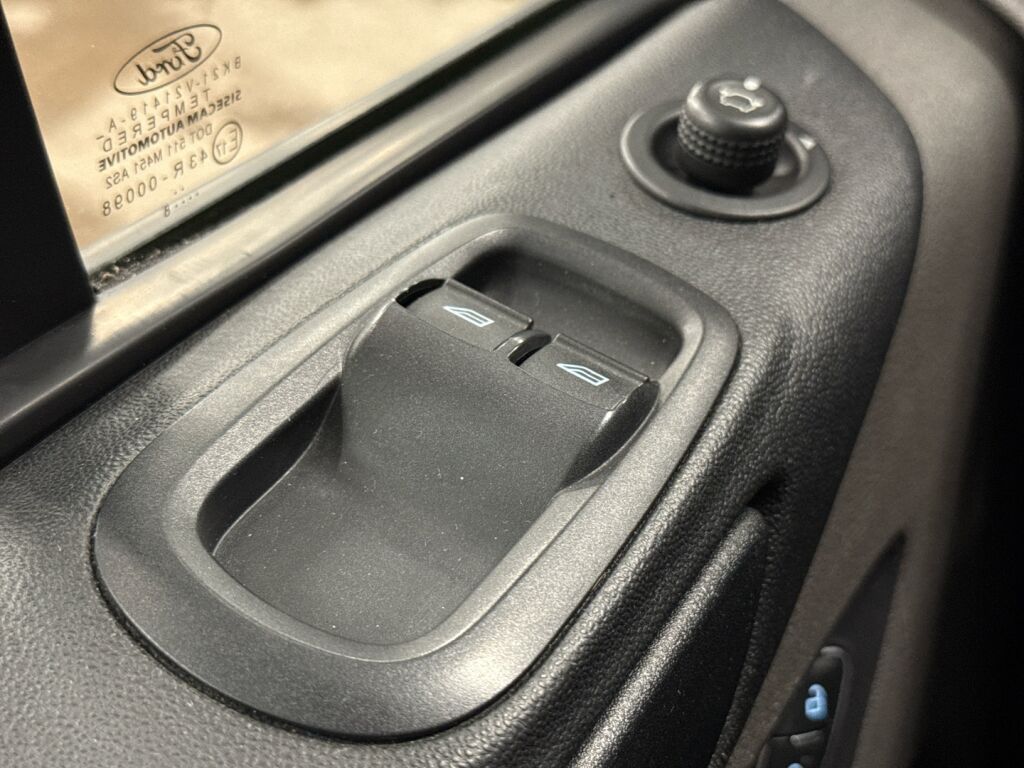 Ford Transit Custom 2018 Valkoinen