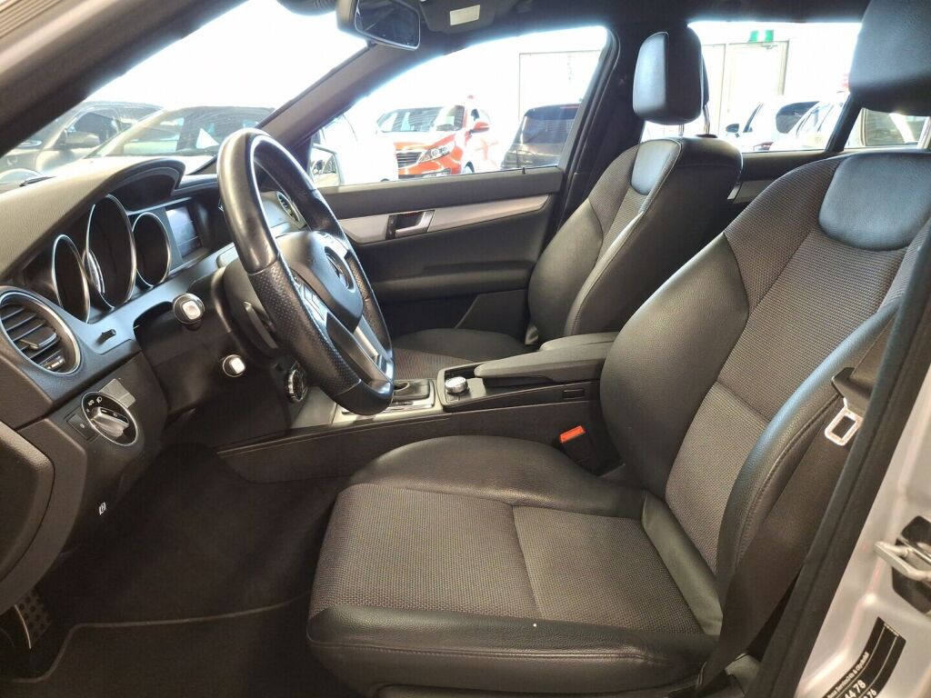 Mercedes-Benz C 2013 Musta