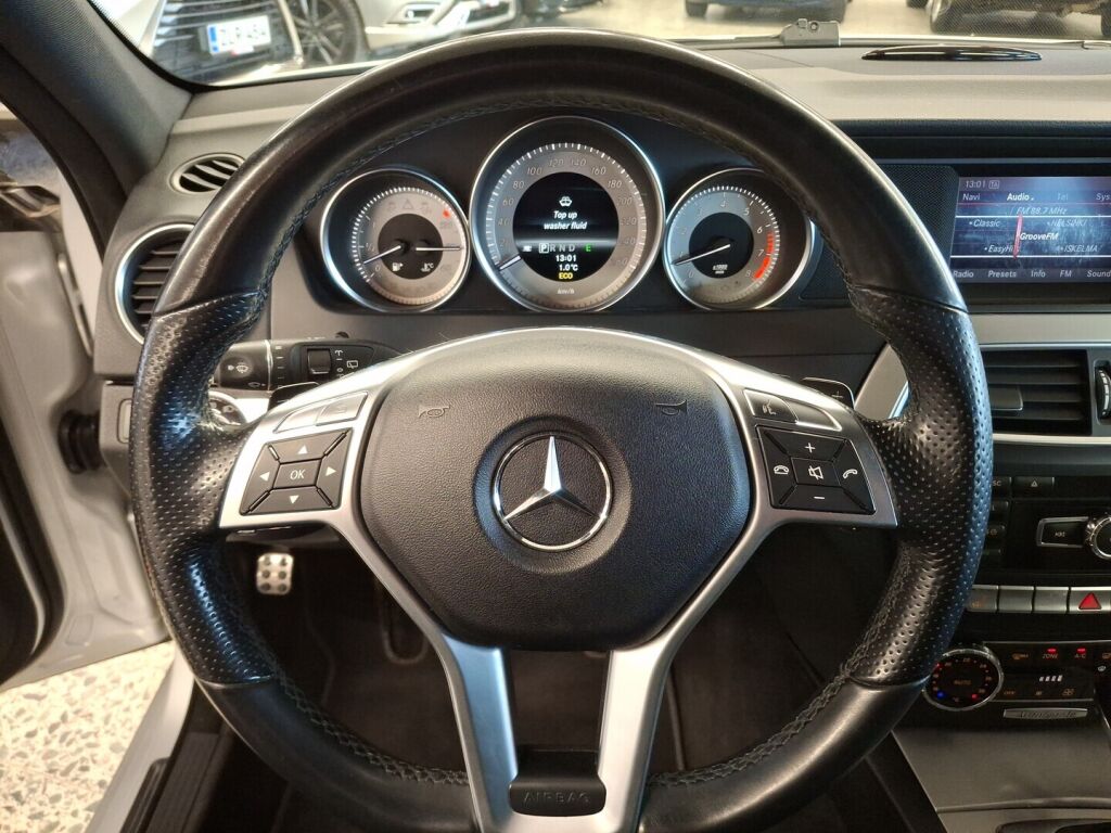 Mercedes-Benz C 2013 Musta