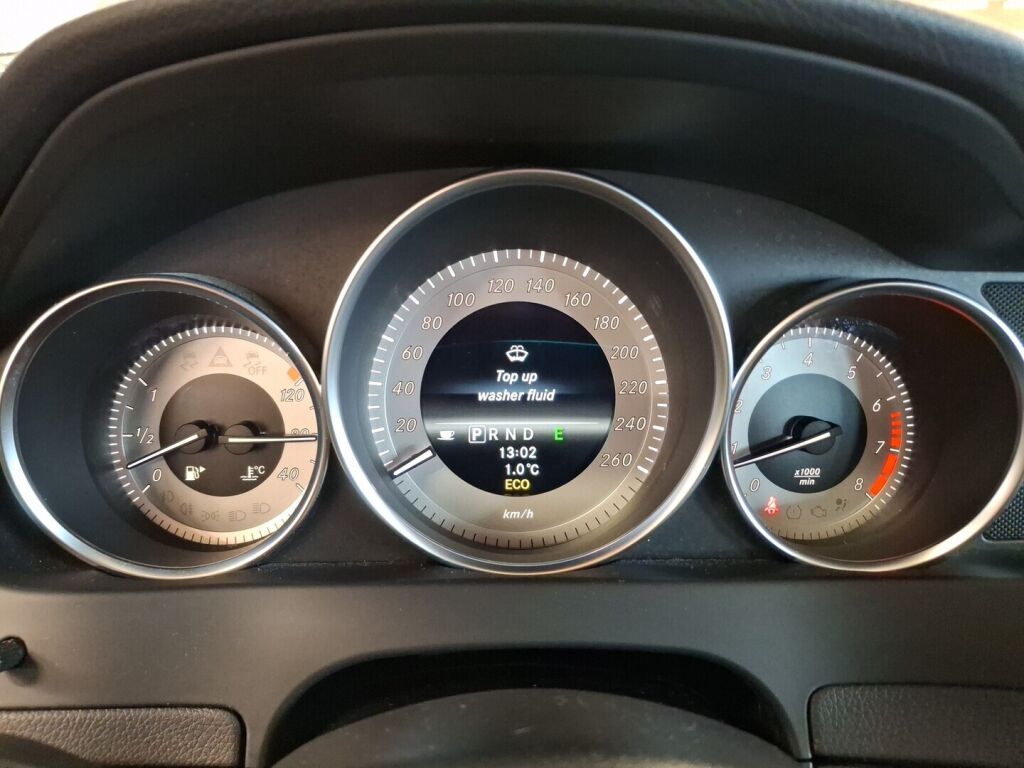 Mercedes-Benz C 2013 Musta