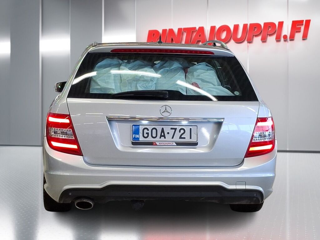 Mercedes-Benz C 2013 Musta