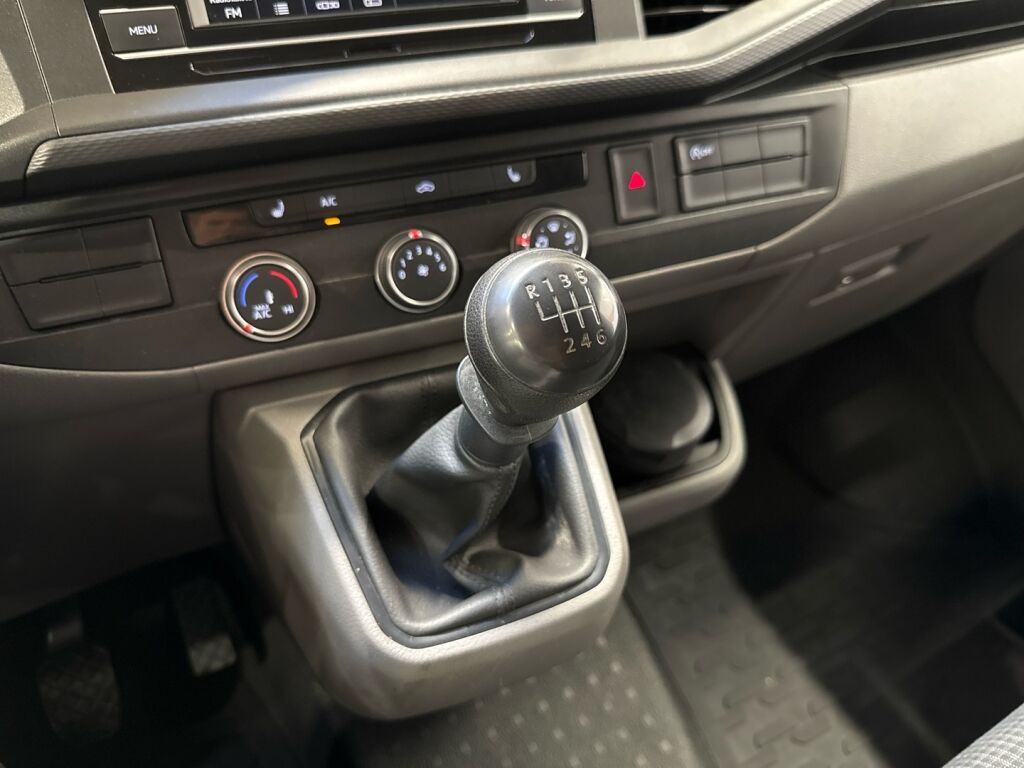 Volkswagen Transporter 2020 Valkoinen