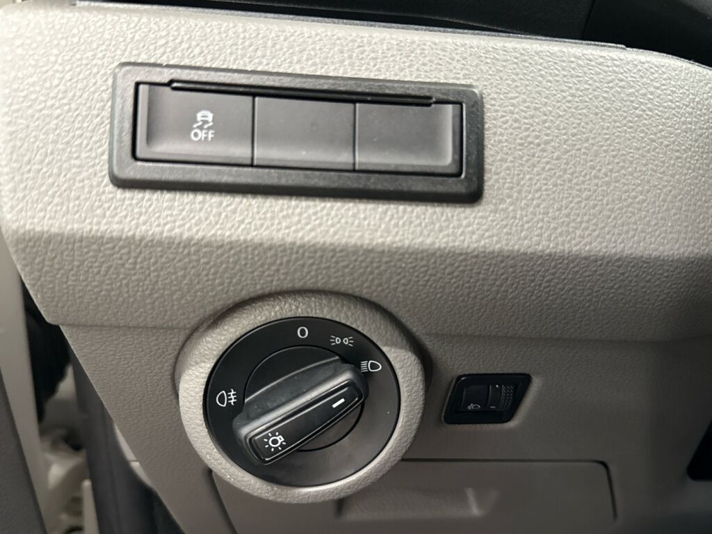 Volkswagen Transporter 2020 Valkoinen