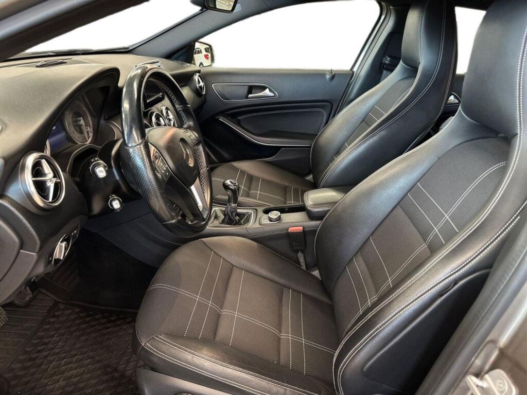 Mercedes-Benz A 2013 Harmaa