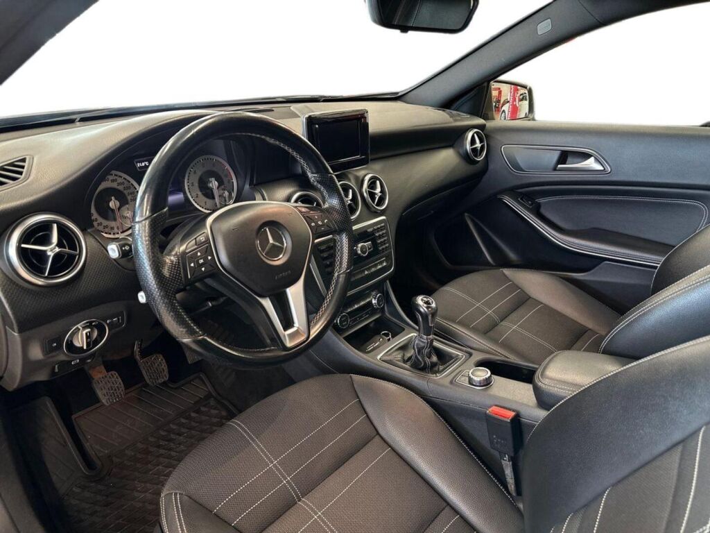 Mercedes-Benz A 2013 Harmaa
