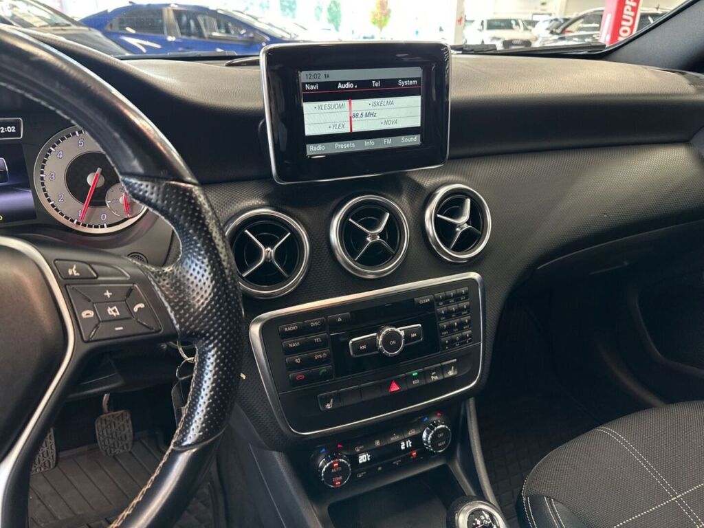 Mercedes-Benz A 2013 Harmaa