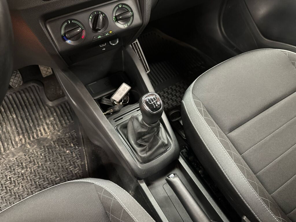 Skoda Fabia 2020 Valkoinen