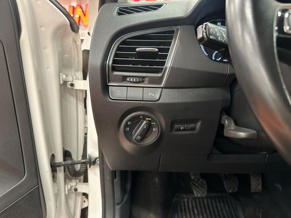 Skoda Fabia 2020 Valkoinen