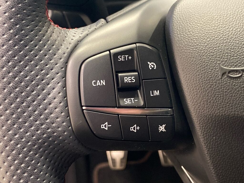 Ford Fiesta 2020 Musta