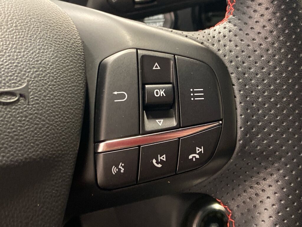 Ford Fiesta 2020 Musta