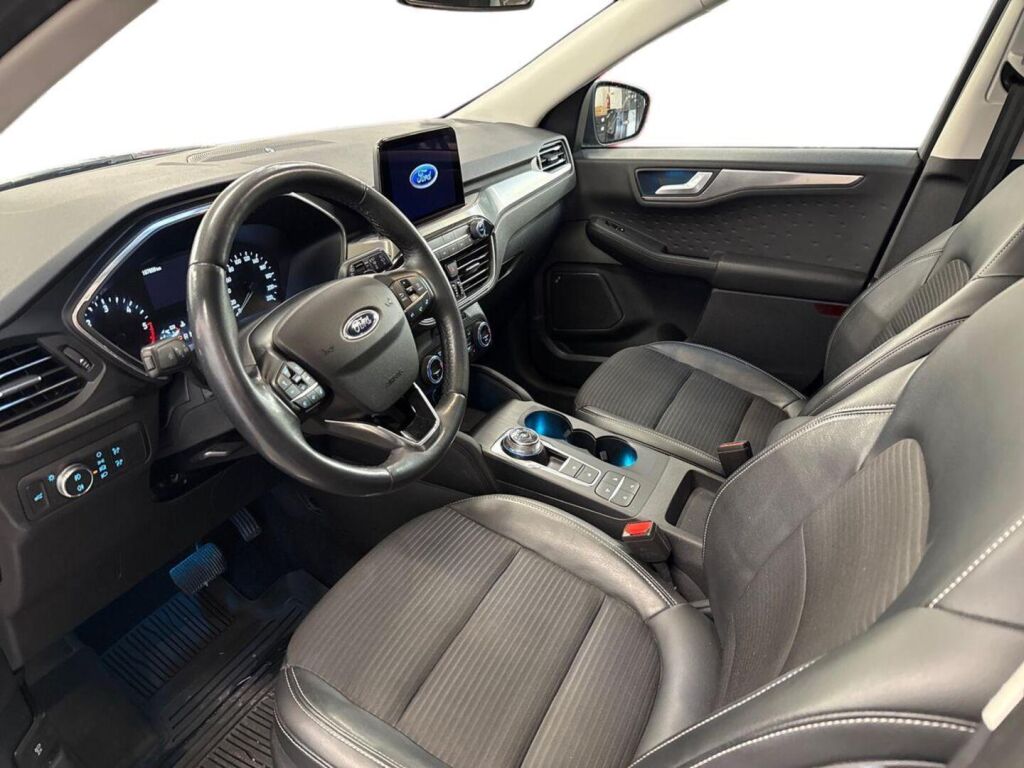 Ford Kuga 2020 Sininen