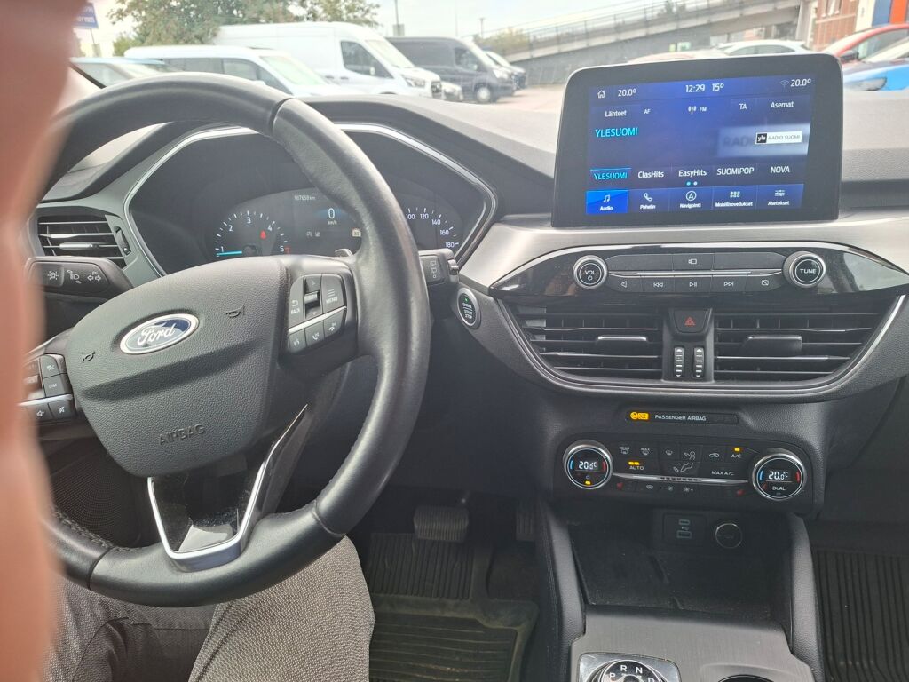 Ford Kuga 2020 Sininen