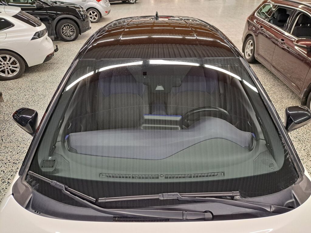 Toyota C-HR 2017 Valkoinen