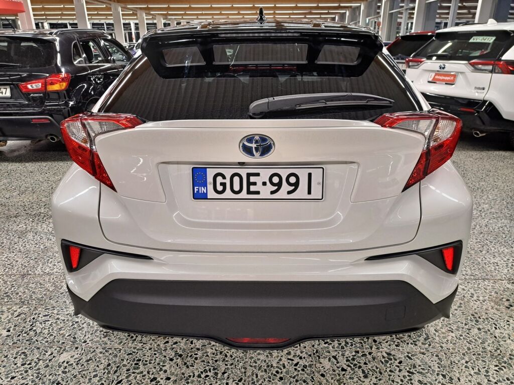 Toyota C-HR 2017 Valkoinen