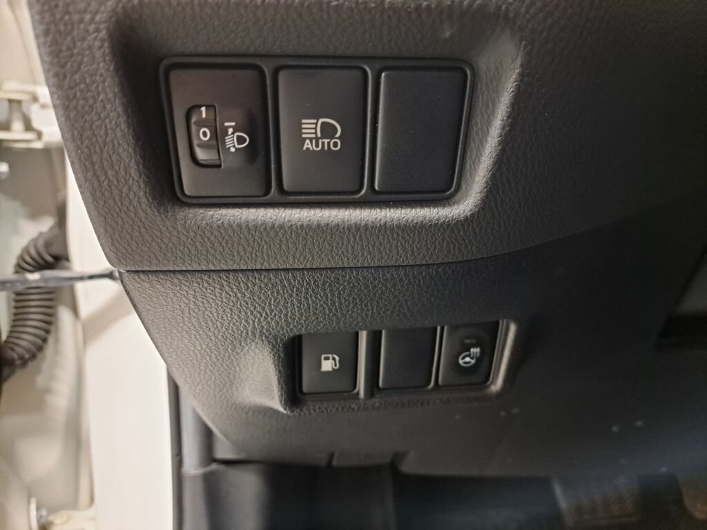 Toyota C-HR 2017 Valkoinen