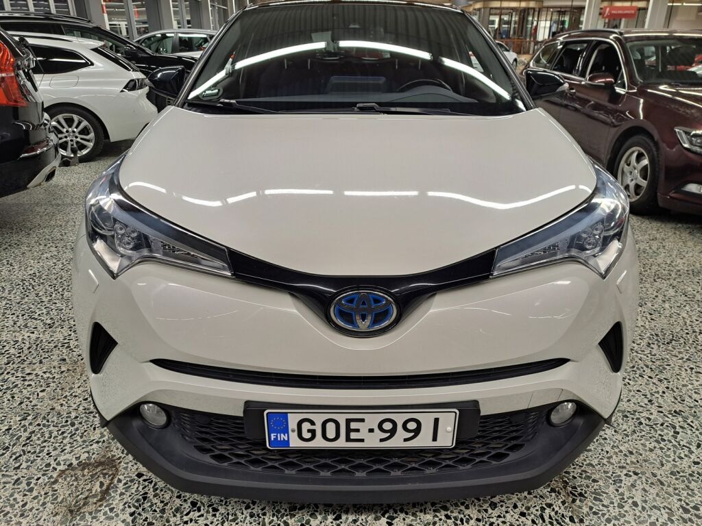 Toyota C-HR 2017 Valkoinen