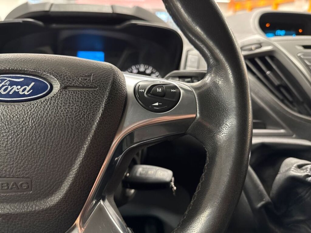 Ford Transit Custom 2013 Valkoinen