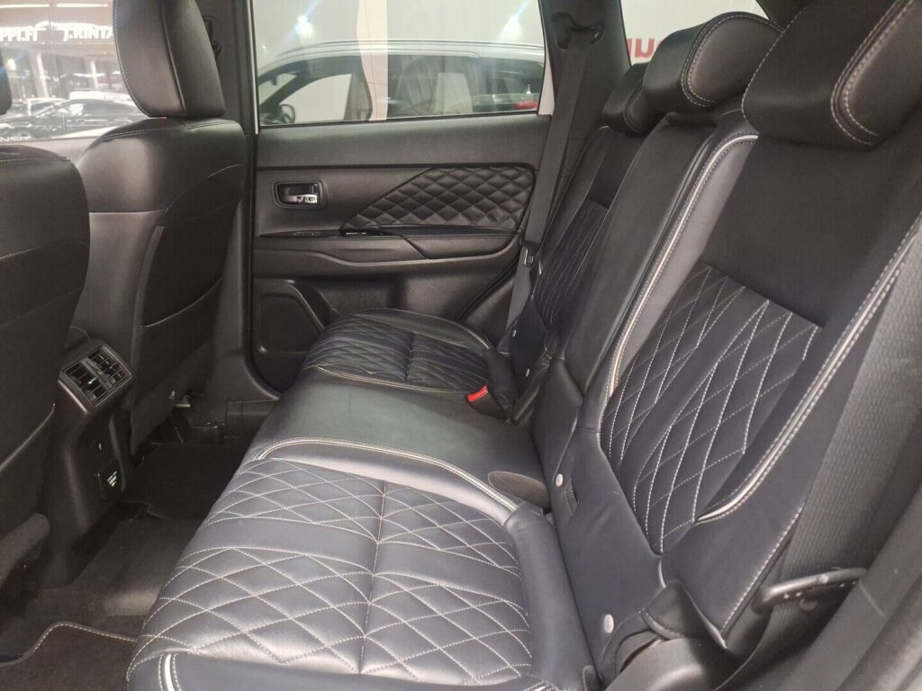 Mitsubishi Outlander PHEV 2019 Valkoinen