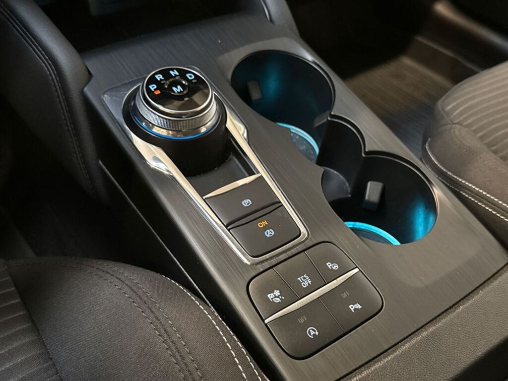 Ford Focus 2020 Valkoinen
