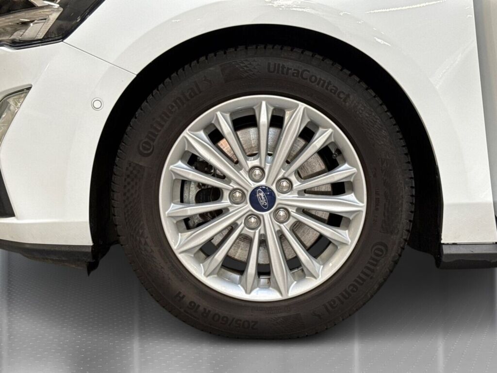 Ford Focus 2020 Valkoinen