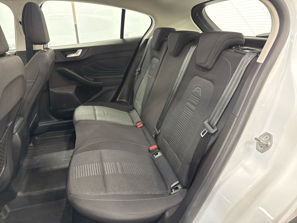 Ford Focus 2020 Valkoinen