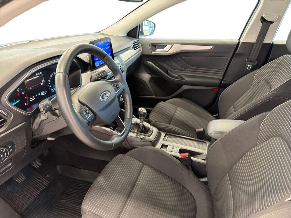 Ford Focus 2020 Valkoinen