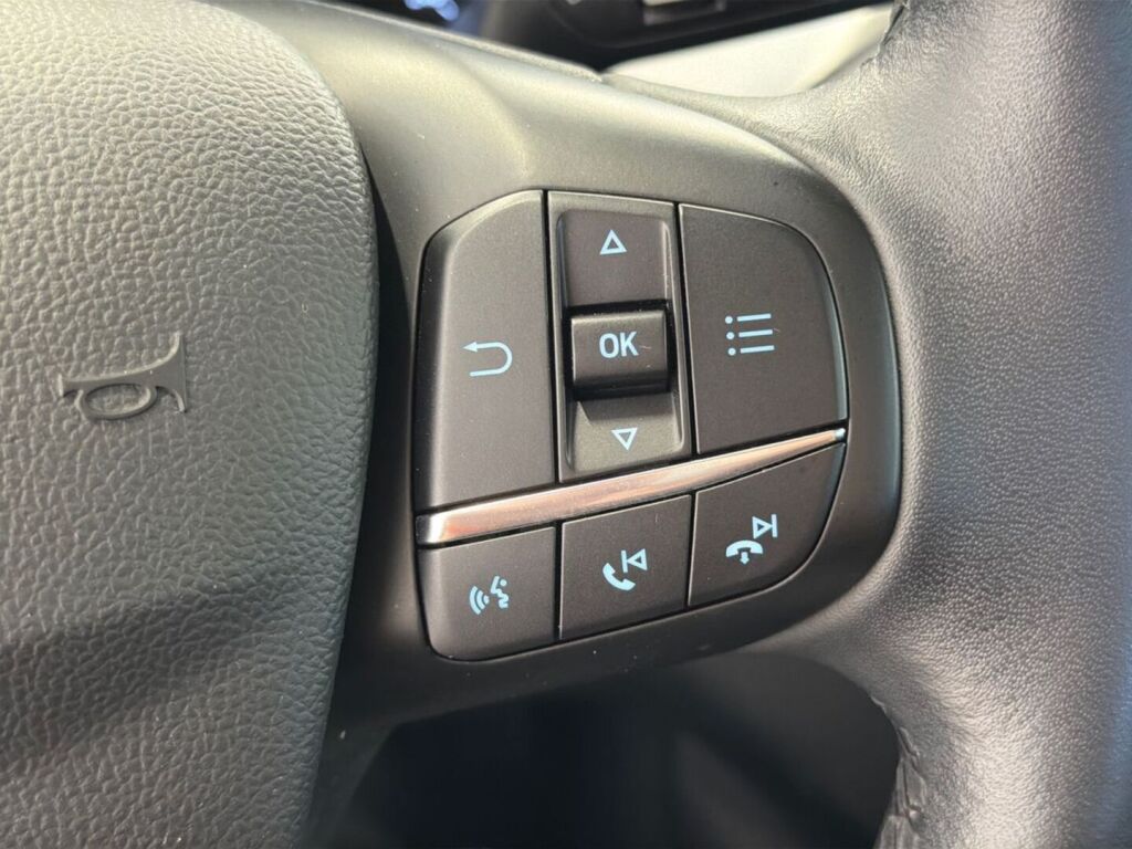 Ford Focus 2020 Valkoinen