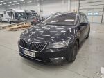 Skoda Superb 2015 Musta
