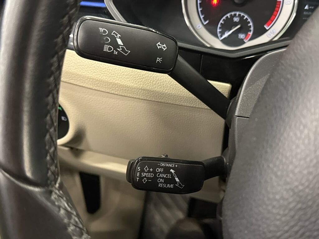 Skoda Superb 2015 Musta