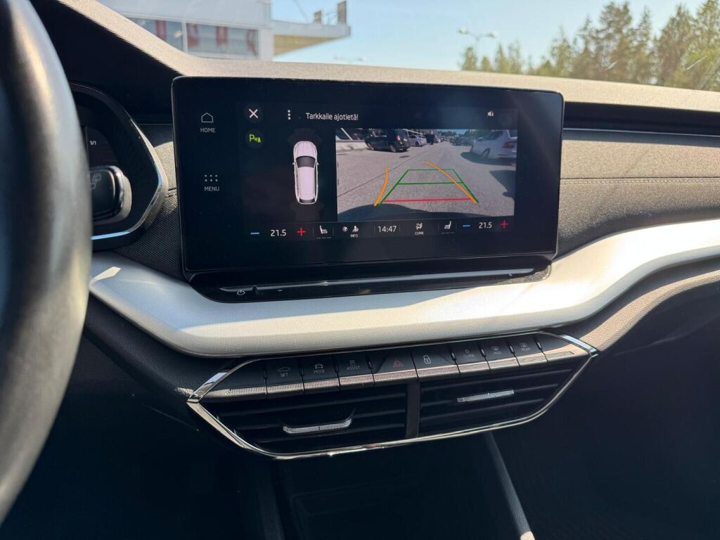 Skoda Octavia 2020 Musta