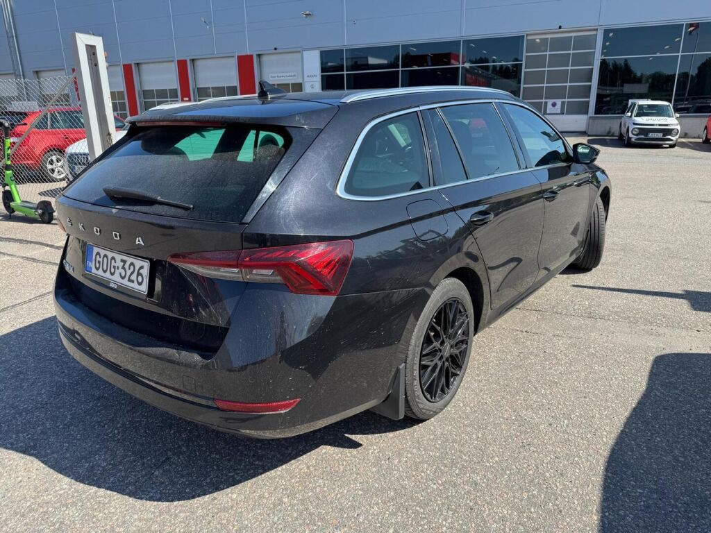Skoda Octavia 2020 Musta