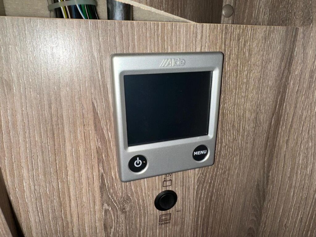 Kabe Travel Master Classic 740 LGB 2021 Valkoinen