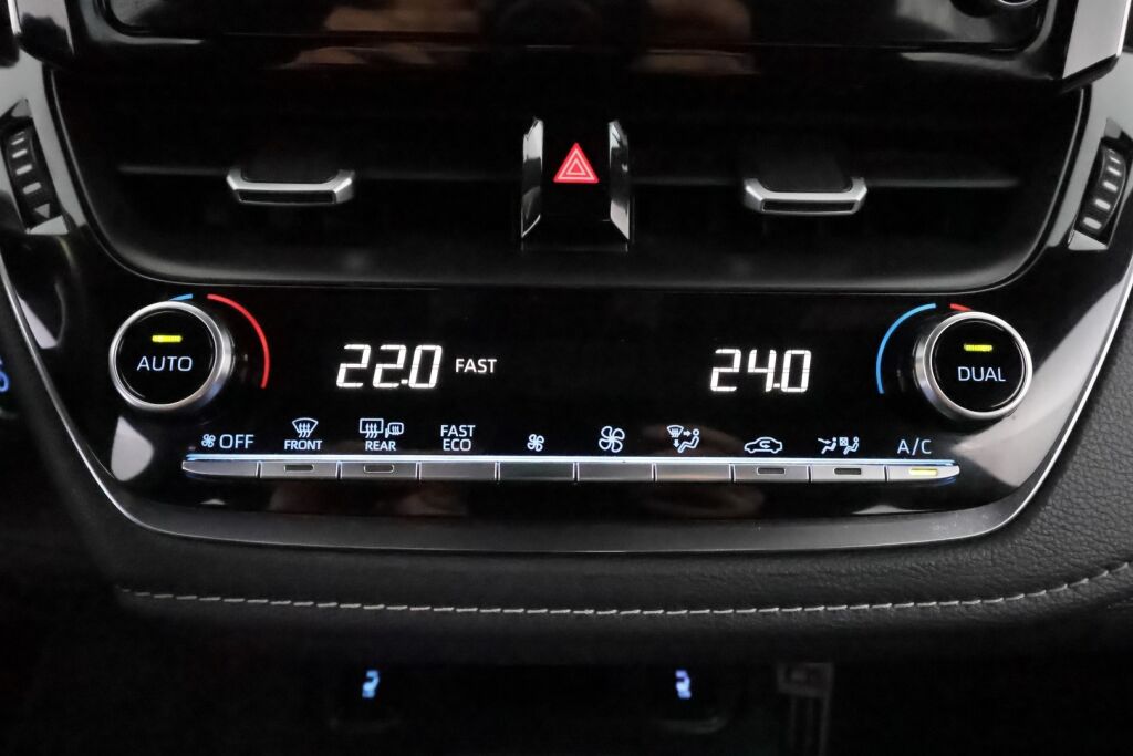 Toyota Corolla 2020 Ruskea (beige)