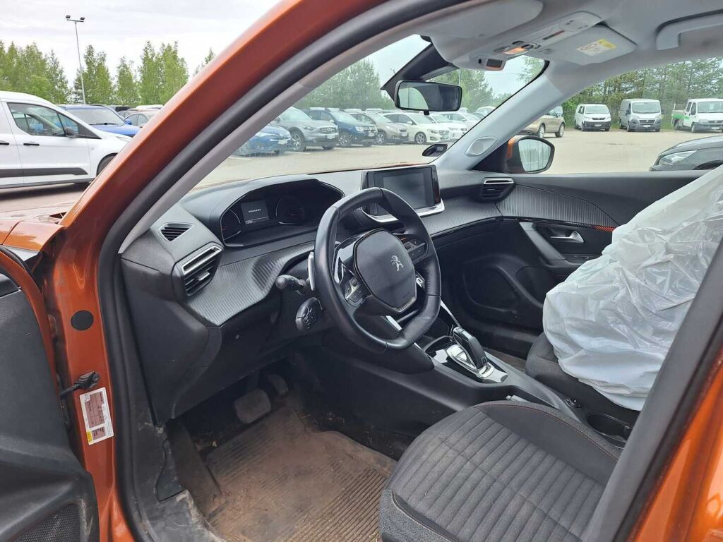 Peugeot 2008 2020 Oranssi