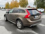 Volvo V60 Cross Country 2015 Ruskea (beige)