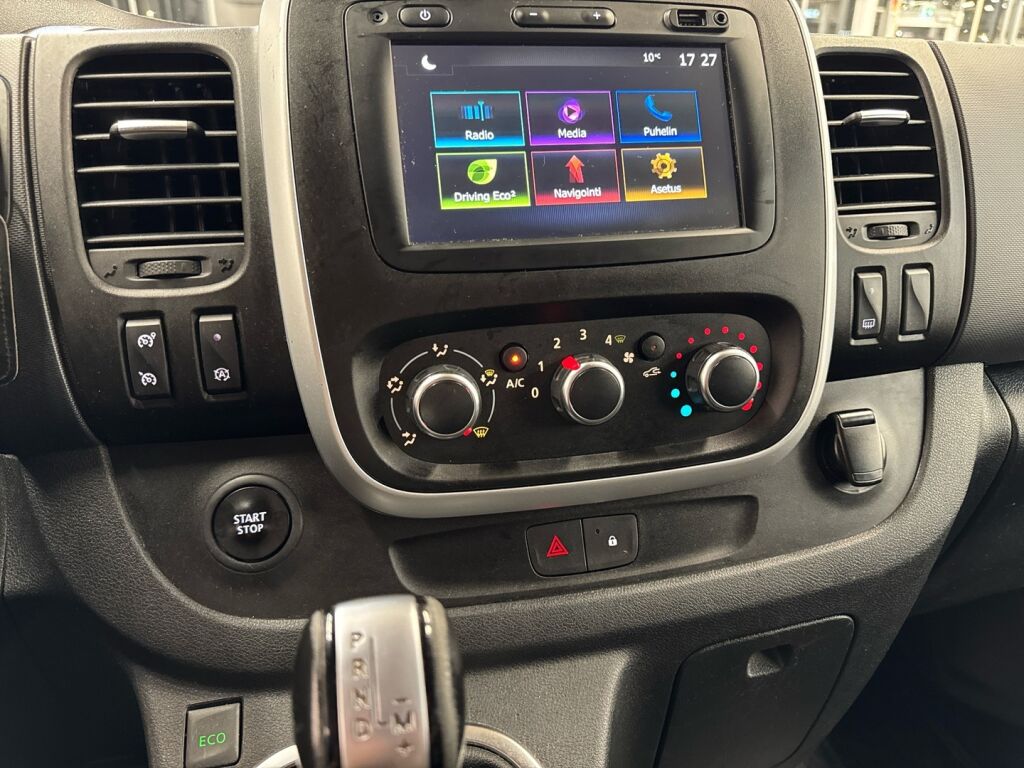 Renault Trafic 2020 Musta